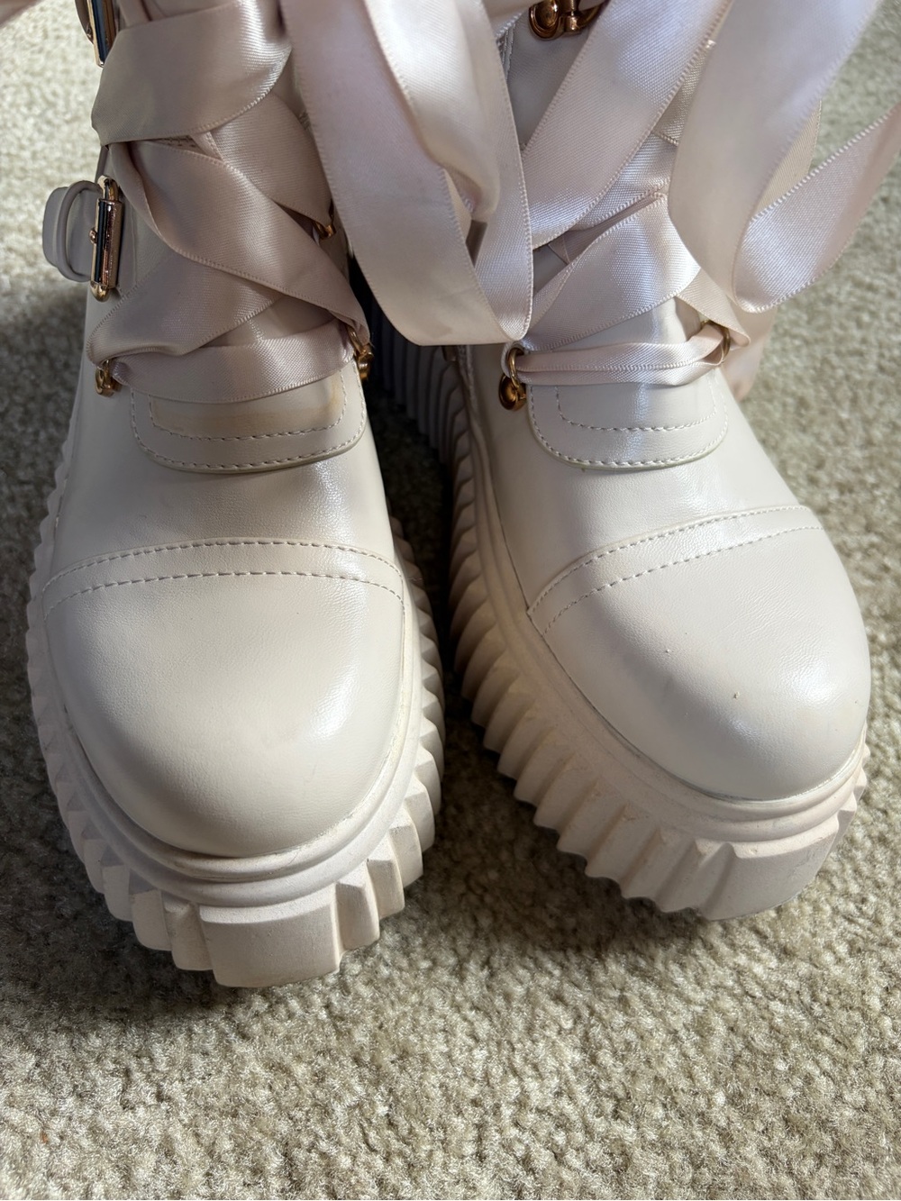 Vivianly Women's Cream Platform Lace-Up Lolita Combat Boots with Gold Hardware - Picture 4 of 8